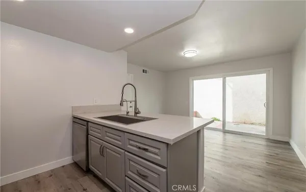 $4,200 | 6 Vercelli, Irvine, CA 92620