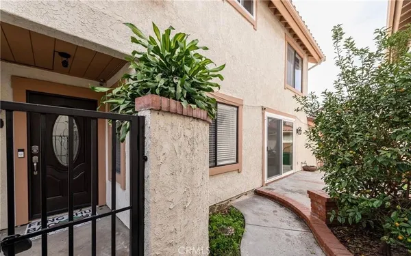 $4,200 | 6 Vercelli, Irvine, CA 92620