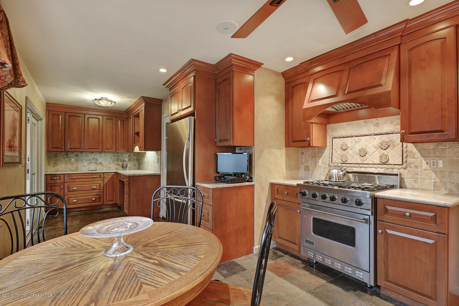 110 Rivers Edge Drive Little Silver, NJ 07739 - Photo 14 of 35 110 Rivers Edge Dr Little-large-017-28-4