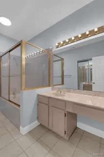 $219,900 | 10919 Vauxhall Drive, St. Louis, MO 63146