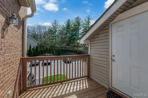 $219,900 | 10919 Vauxhall Drive, St. Louis, MO 63146