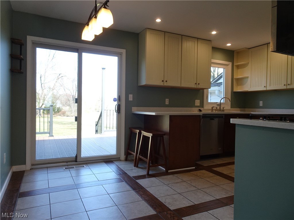 8454 Boston Road North Royalton, OH 44133 - Photo 4 of 23 Eat in kitchen