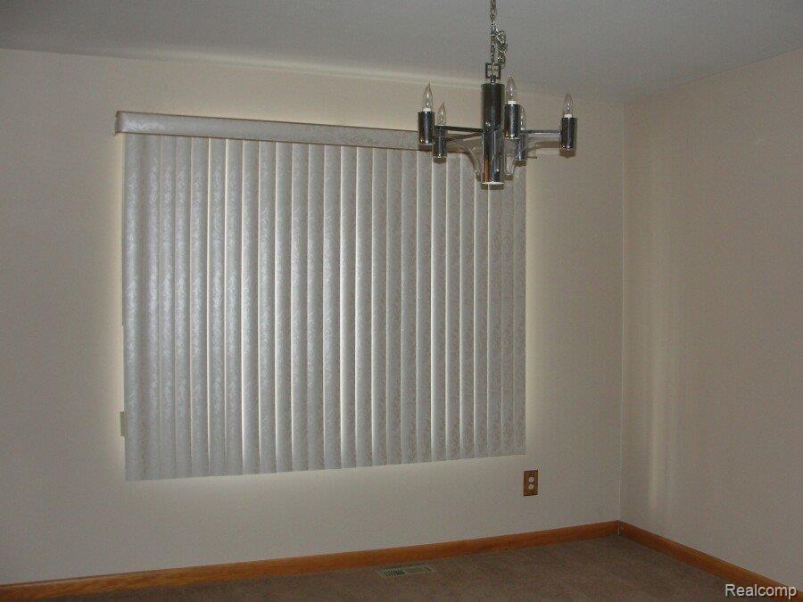 1700 Crooks Road Rochester, MI 48309 - Photo 3 of 16 Dining Room