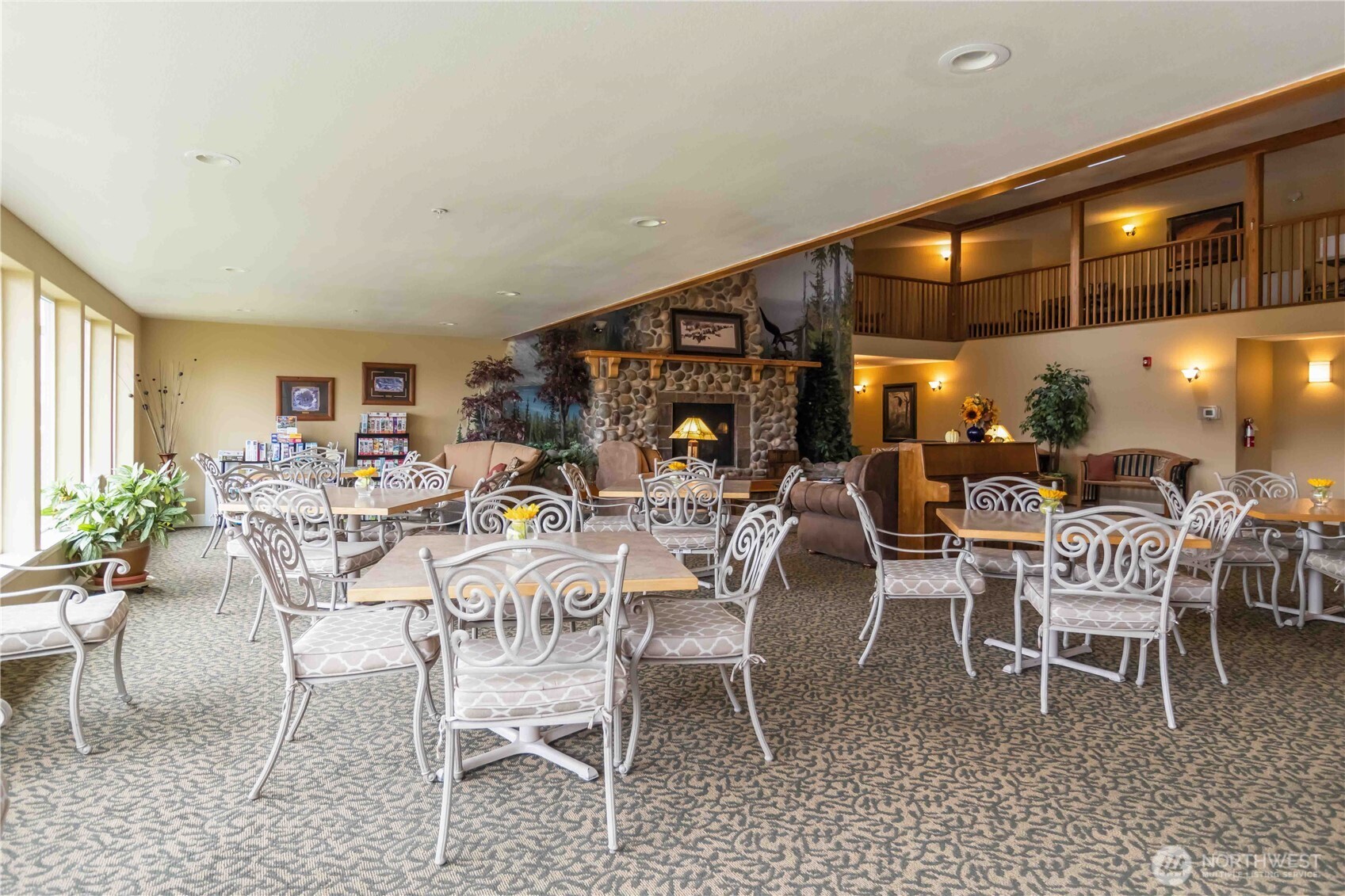 1548 River Road, Unit 302 Longview, WA 98632 - Photo 24 of 37 a group of chairs sitting in a living room