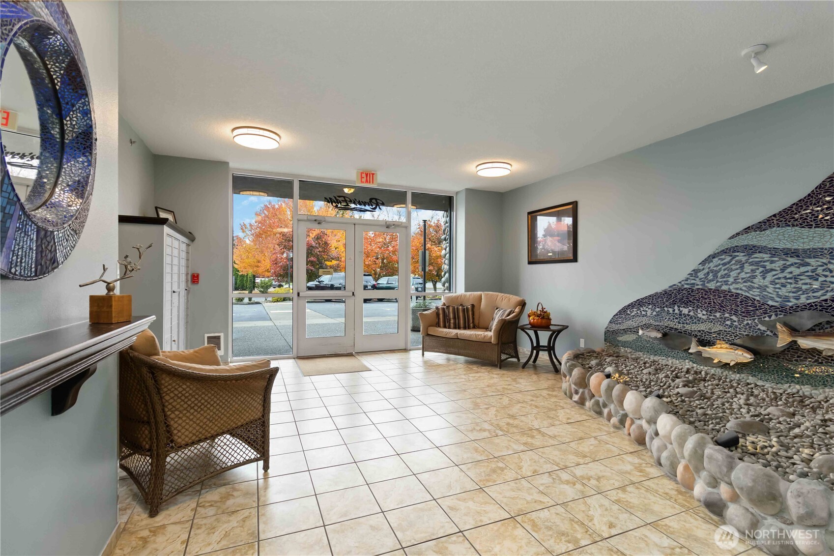 1548 River Road, Unit 302 Longview, WA 98632 - Photo 28 of 37 a bedroom with furniture and a large window