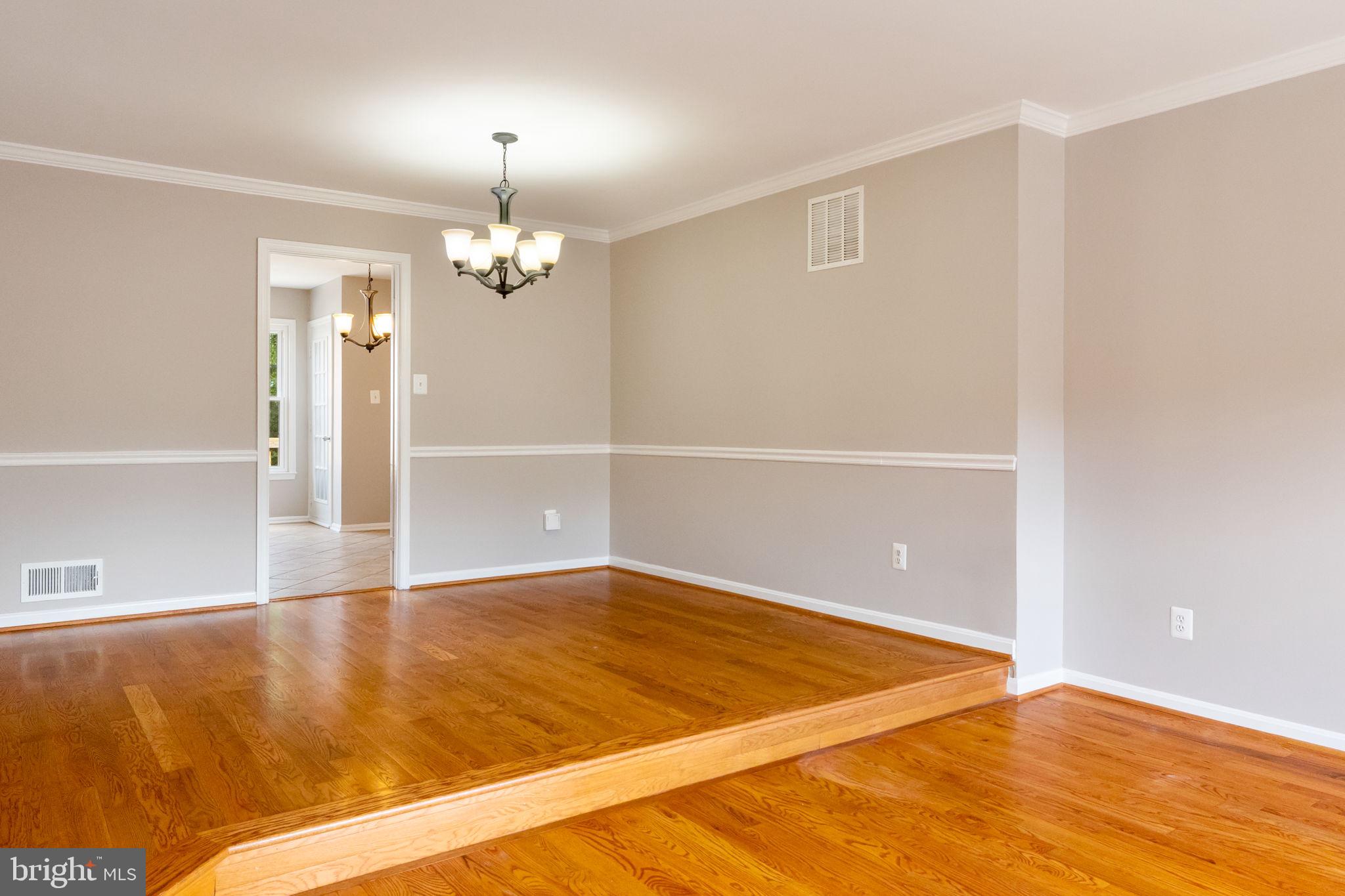 21076 Gladstone Drive Sterling, VA 20164 - Photo 13 of 83
