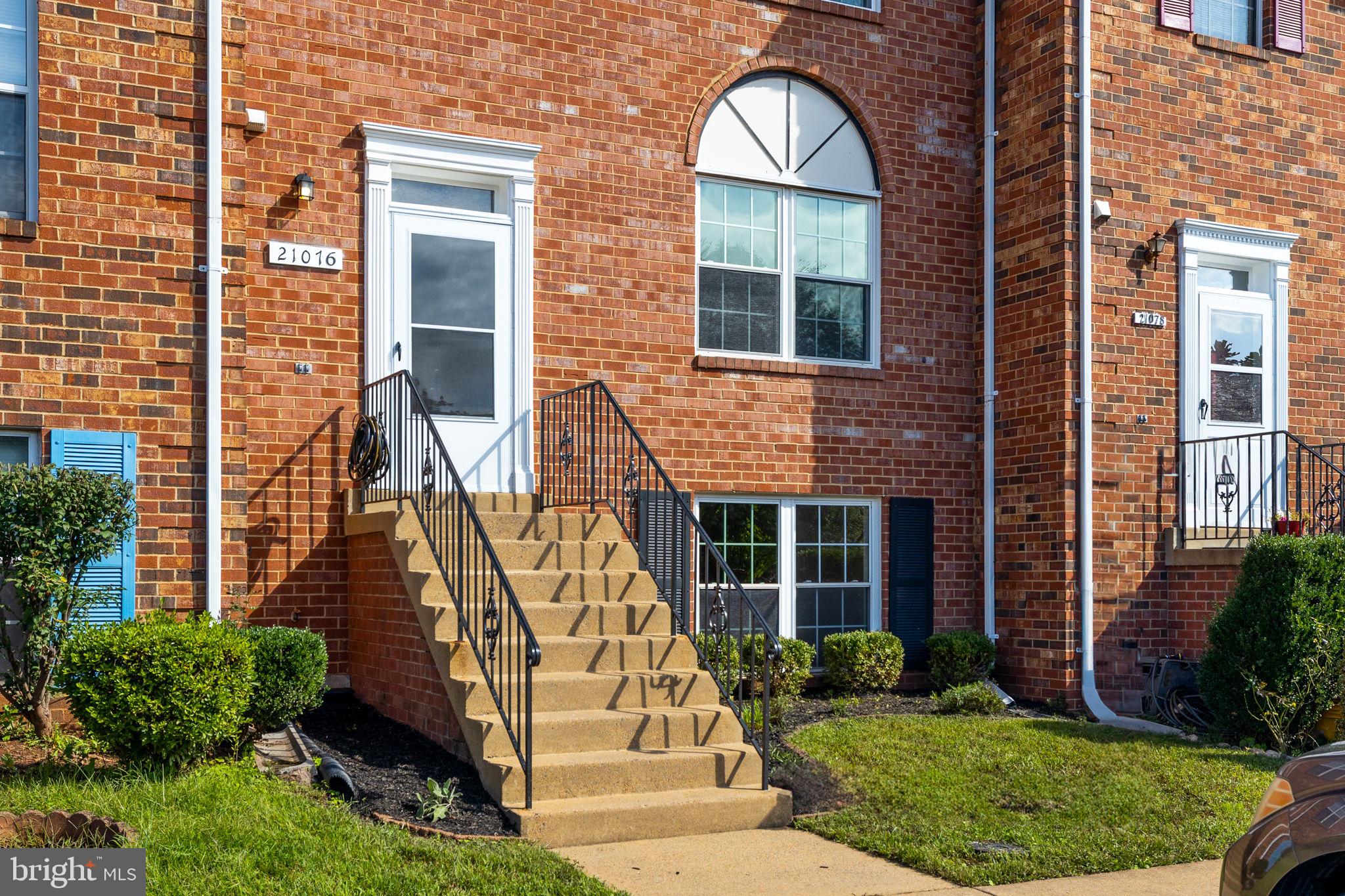 21076 Gladstone Drive Sterling, VA 20164 - Photo 3 of 83