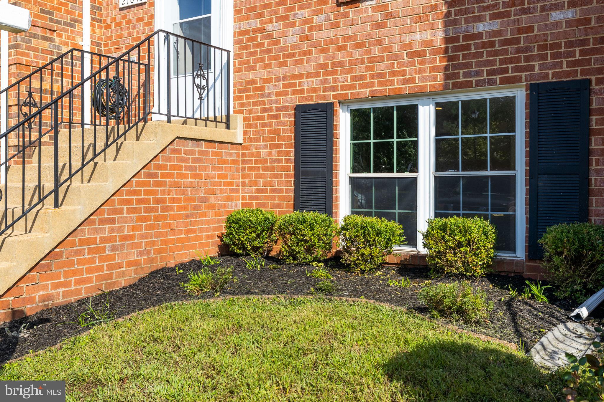 21076 Gladstone Drive Sterling, VA 20164 - Photo 4 of 83