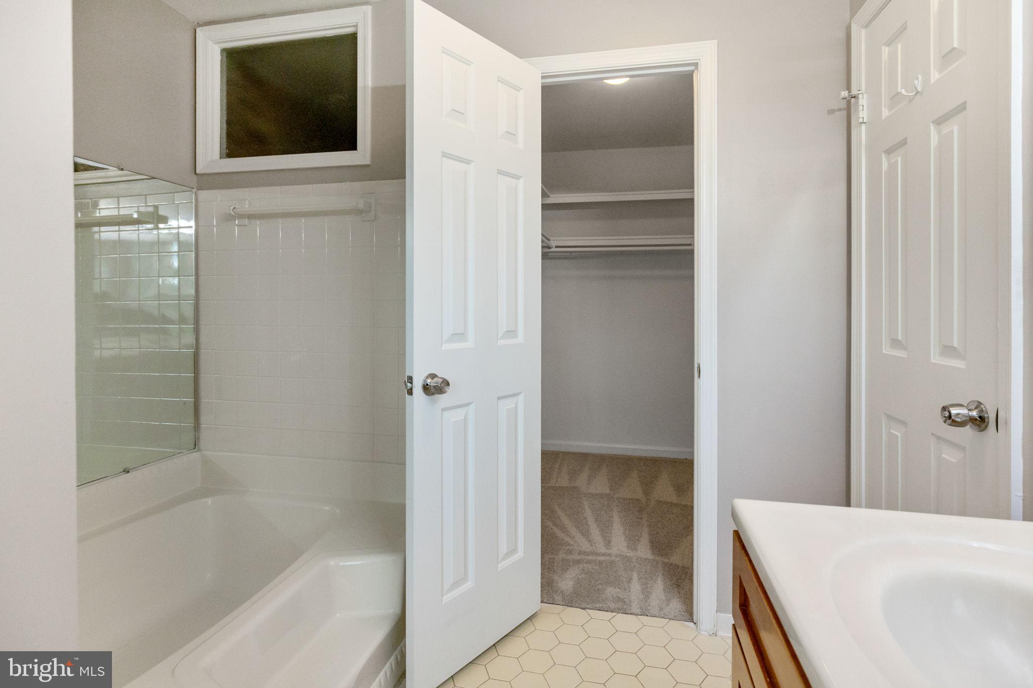 21076 Gladstone Drive Sterling, VA 20164 - Photo 50 of 83