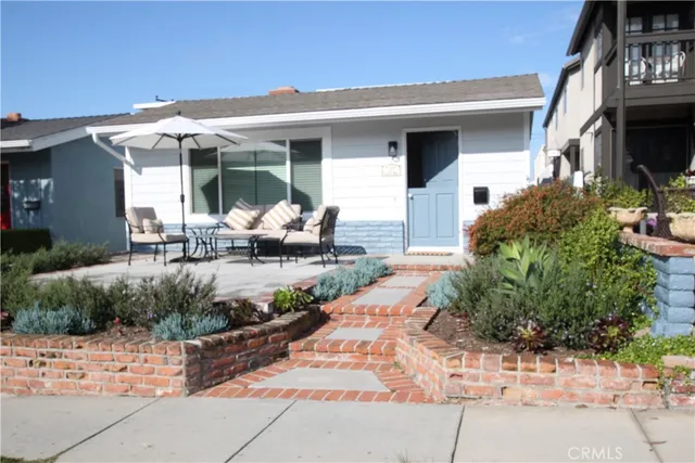 $8,995 | 707 Orchid Avenue, Corona del Mar, CA 92625