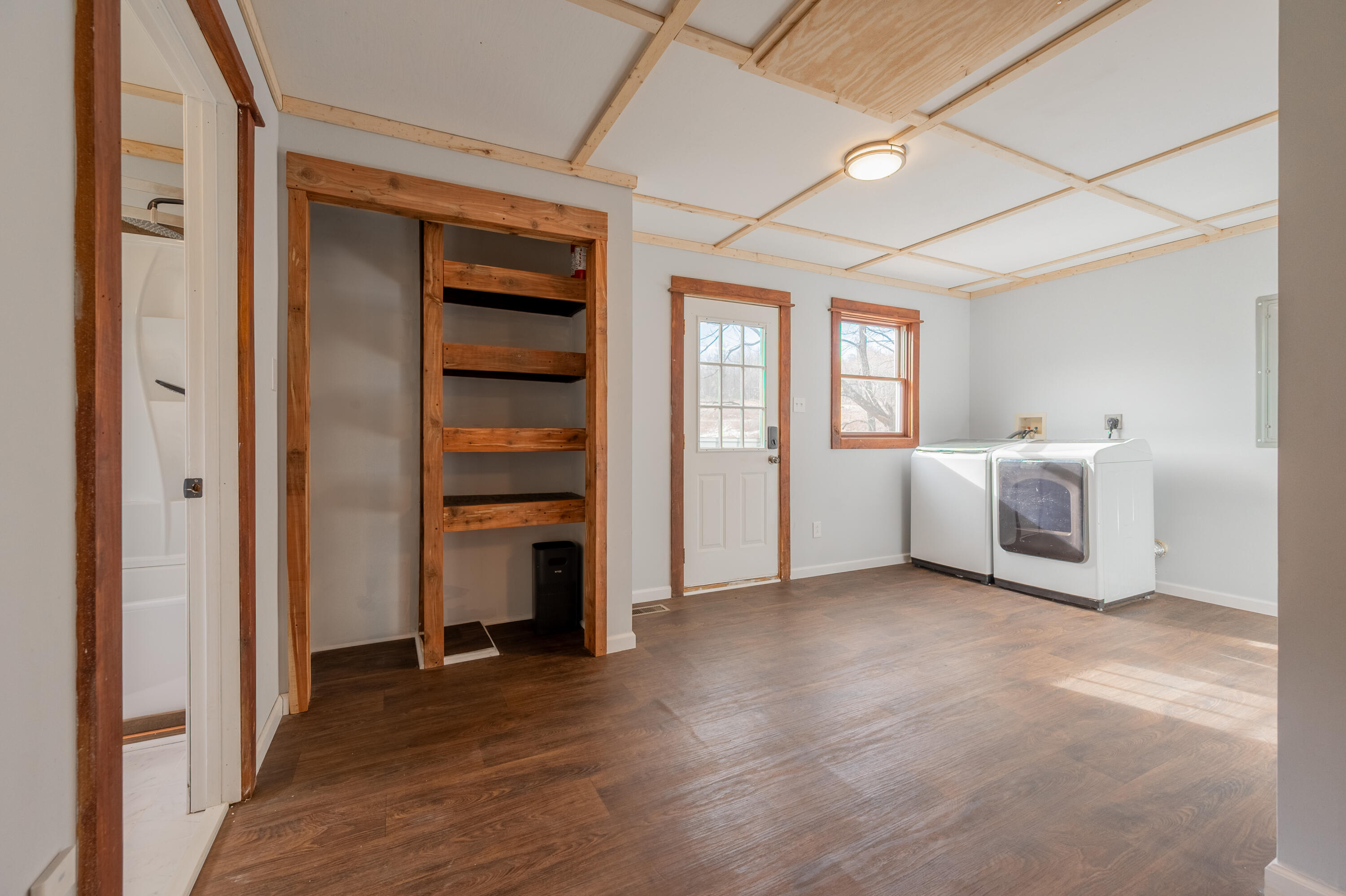 1133 Countyline Church Road Southeast Floyd, VA 24091 - Photo 33 of 97 a view of a room with a furniture and closet