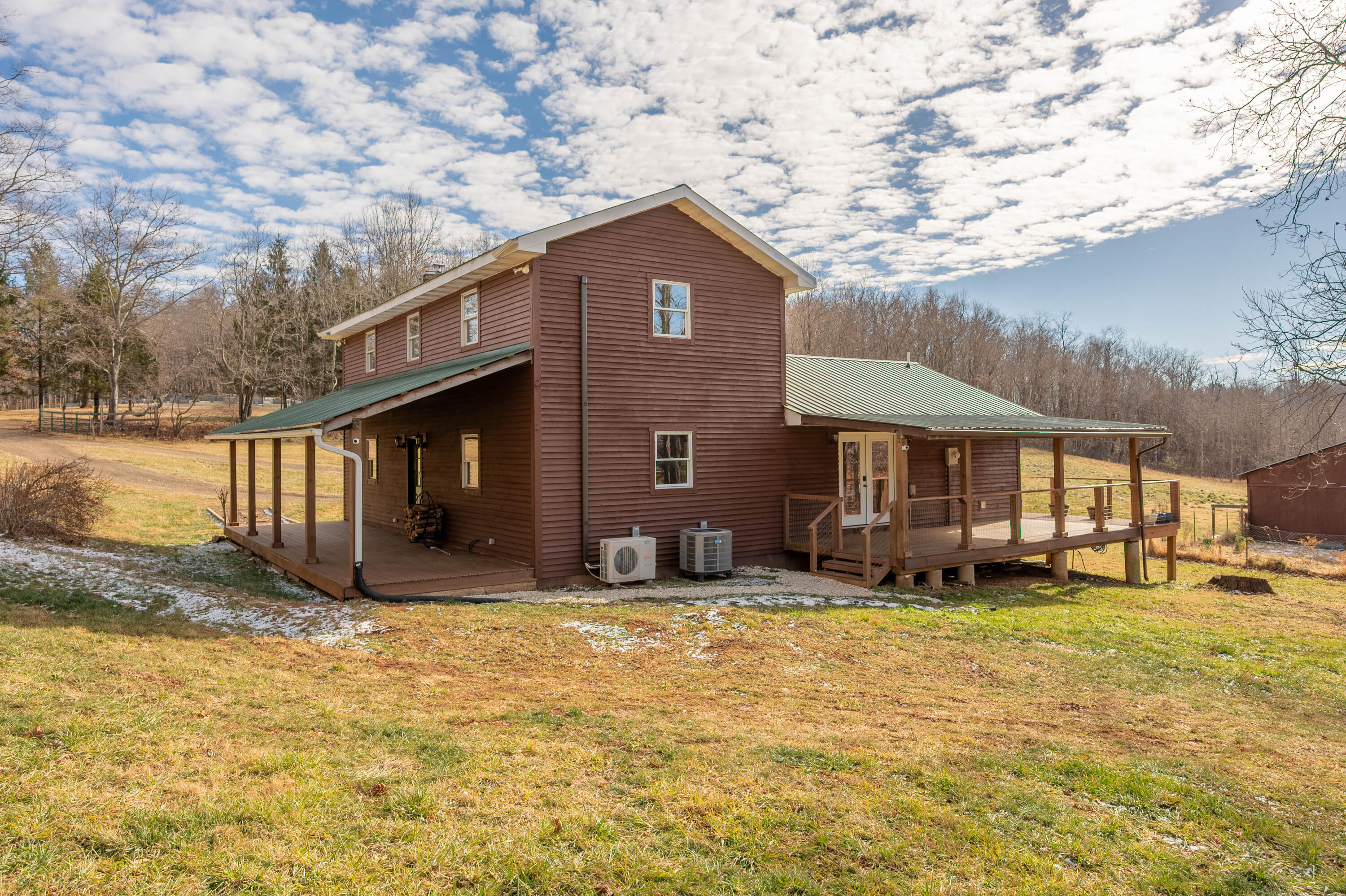 1133 Countyline Church Road Southeast Floyd, VA 24091 - Photo 9 of 97 floyd-8