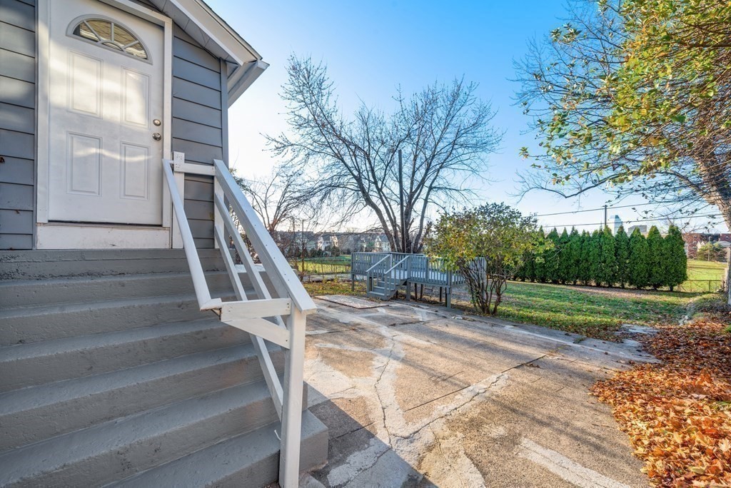 92 Acushnet Avenue Springfield, MA 01105 - Photo 31 of 35 Gallery Image 31