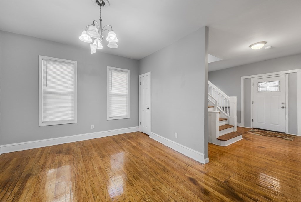 92 Acushnet Avenue Springfield, MA 01105 - Photo 9 of 35 Gallery Image 9