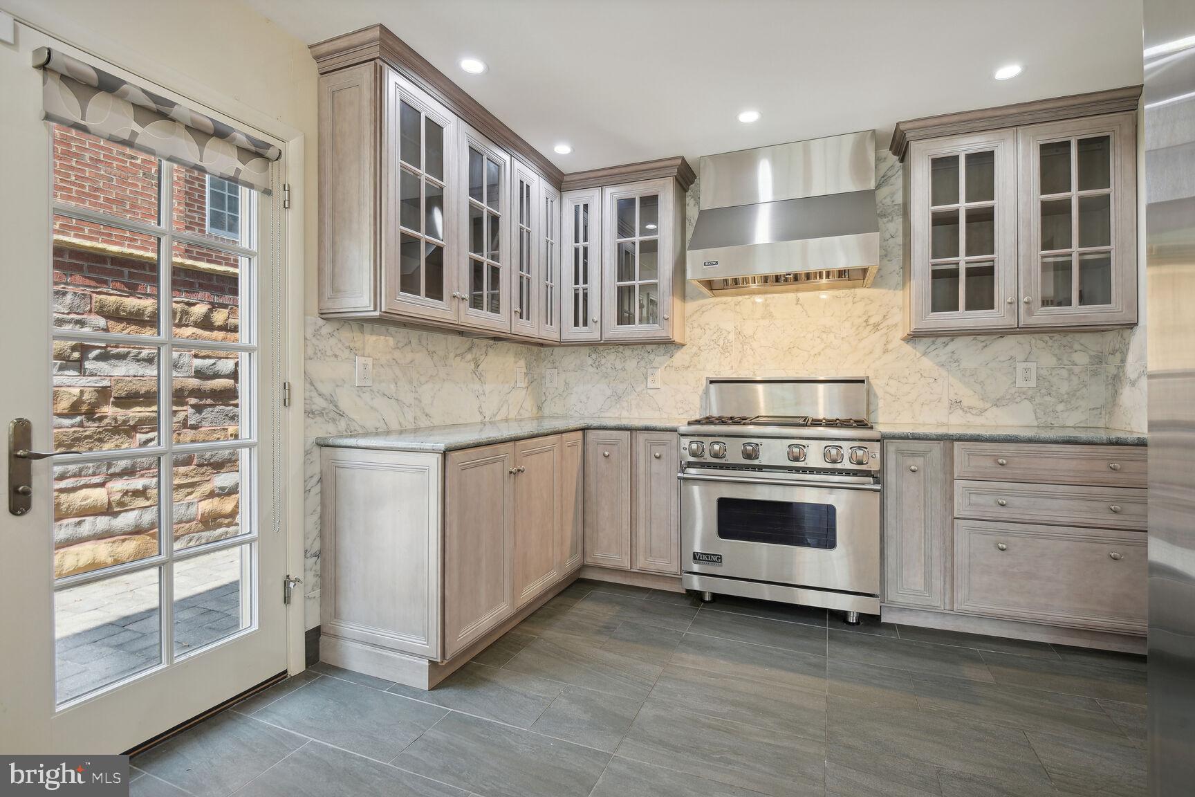 8800 Spring Valley Road Chevy Chase, MD 20815 - Photo 11 of 30