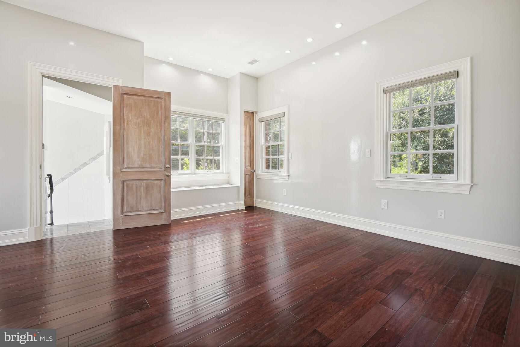 8800 Spring Valley Road Chevy Chase, MD 20815 - Photo 17 of 30