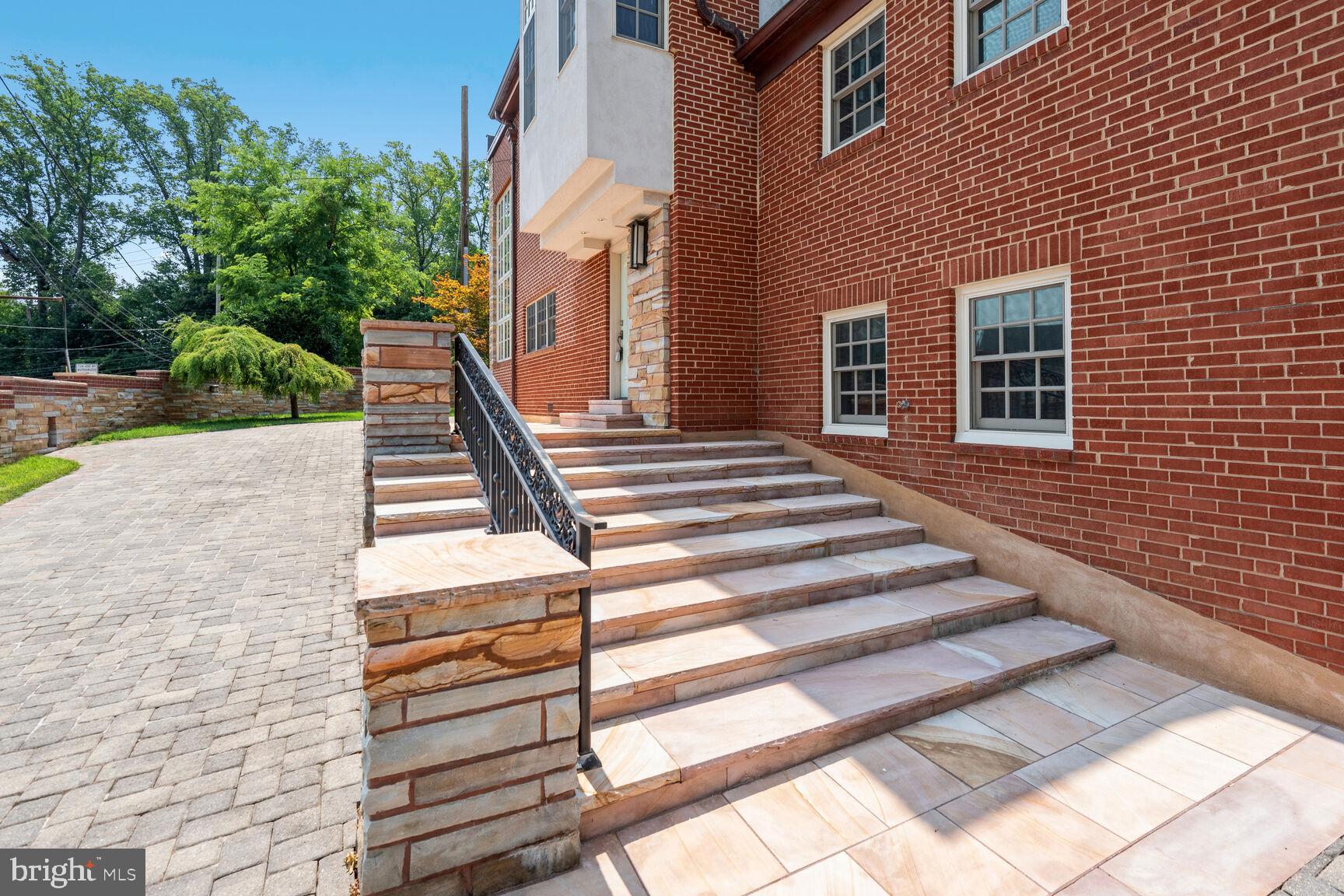 8800 Spring Valley Road Chevy Chase, MD 20815 - Photo 6 of 30