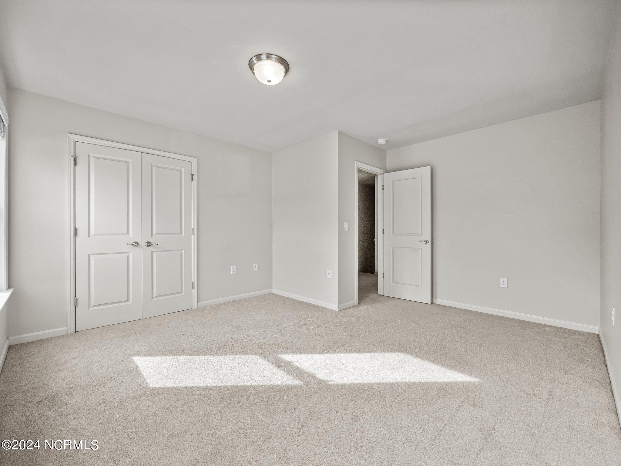 401 Sullivan Loop Road Midway Park, NC 28544 - Photo 16 of 21 34-web-or-mls-P4070114