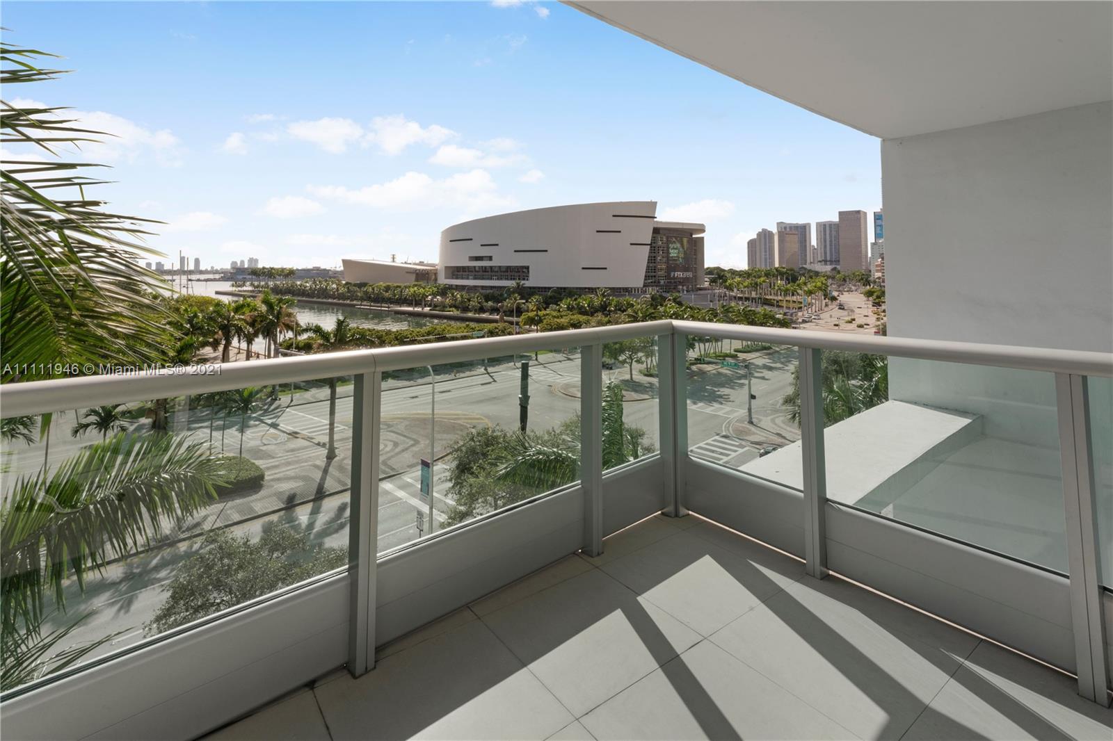 900 Biscayne Boulevard, Unit 507 Miami, FL 33132 - Photo 20 of 20 a view of balcony with city view
