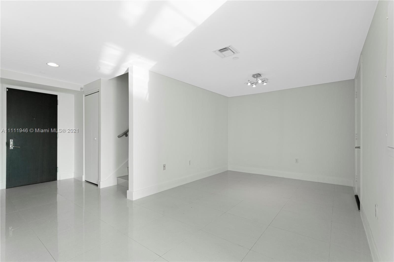900 Biscayne Boulevard, Unit 507 Miami, FL 33132 - Photo 3 of 20 a view of small space