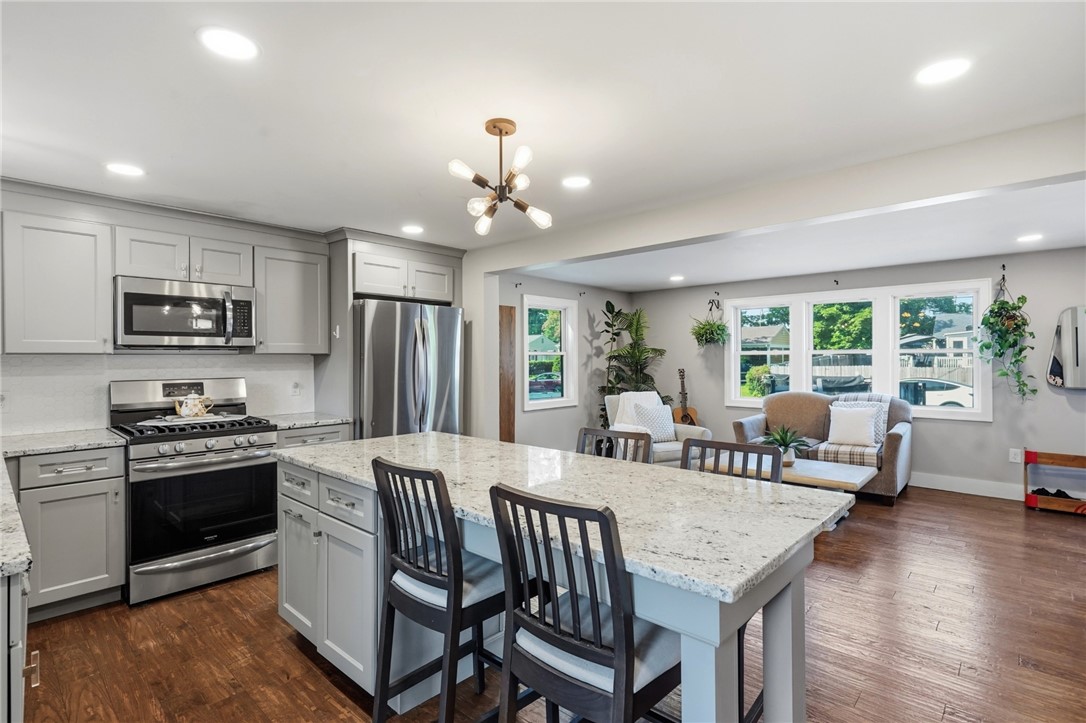 6 Adrian Street Warwick, RI 02886 - Photo 4 of 30 Gallery Image 4