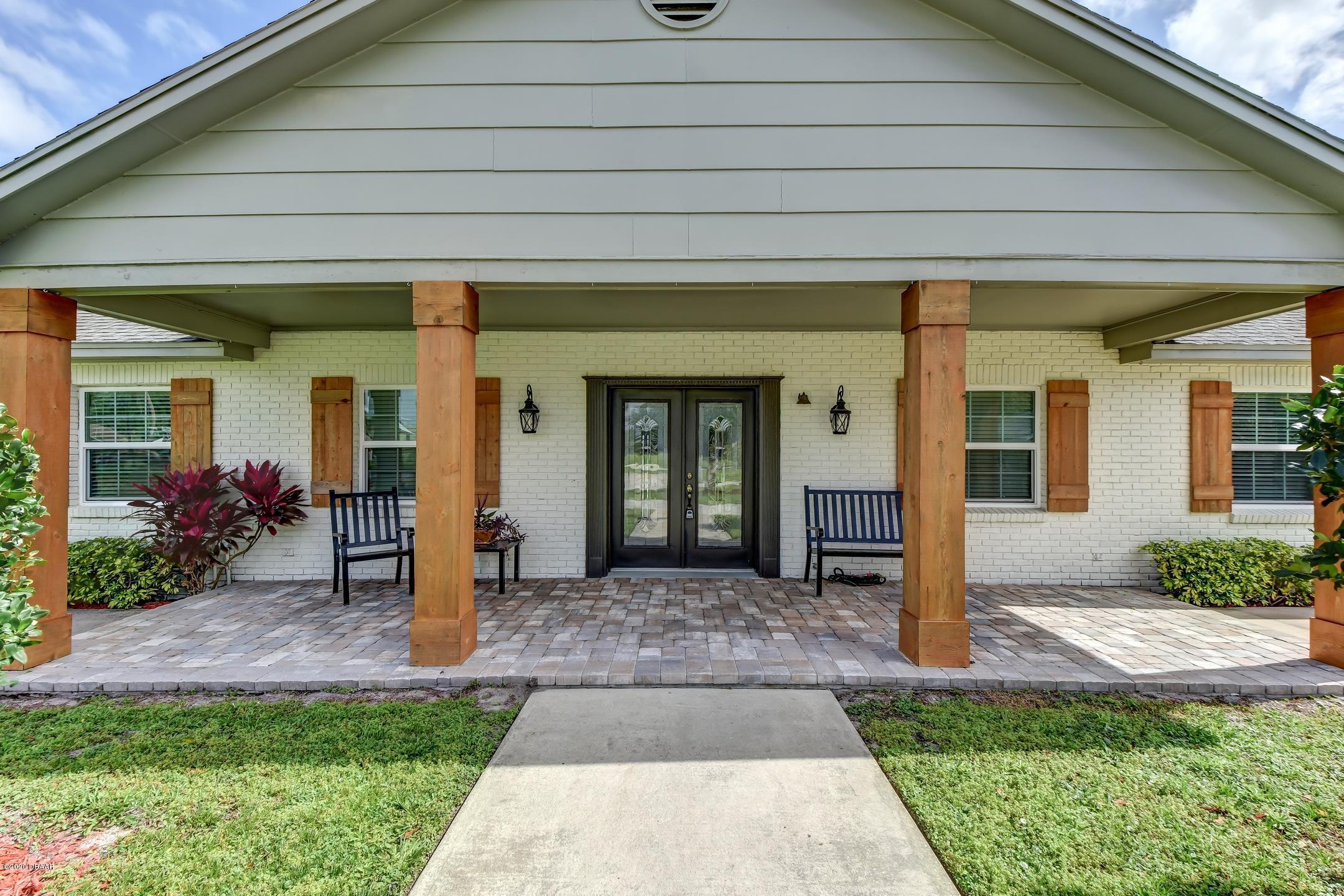 2638 Flowing Well Road DeLand, FL 32720 - Photo 4 of 59 32-Front Entrance
