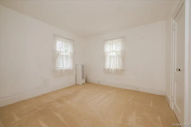 $700,000 | 22 Pansy Avenue, Floral Park, NY 11001