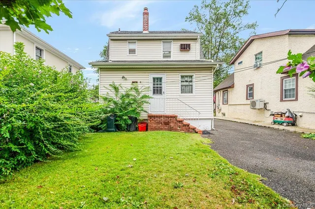 $700,000 | 22 Pansy Avenue, Floral Park, NY 11001