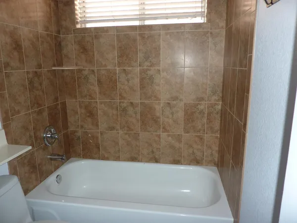 $2,300 | 1600 West Gail Drive, Chandler, AZ 85224