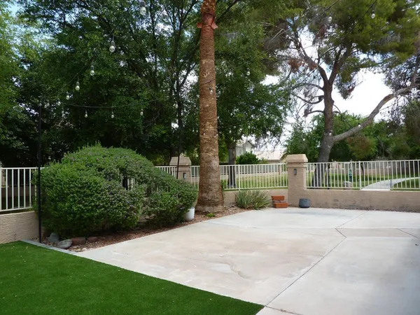 $2,300 | 1600 West Gail Drive, Chandler, AZ 85224