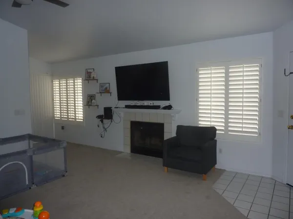 $2,300 | 1600 West Gail Drive, Chandler, AZ 85224