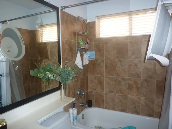 $2,300 | 1600 West Gail Drive, Chandler, AZ 85224