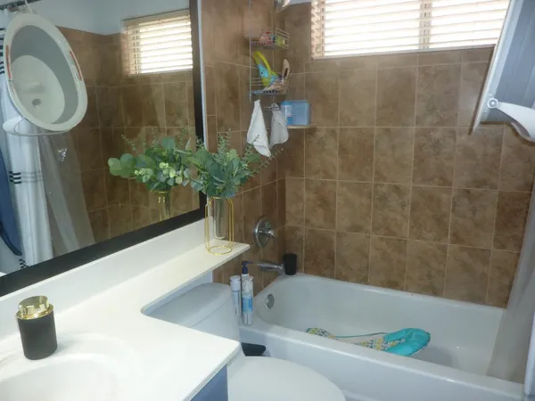 $2,300 | 1600 West Gail Drive, Chandler, AZ 85224