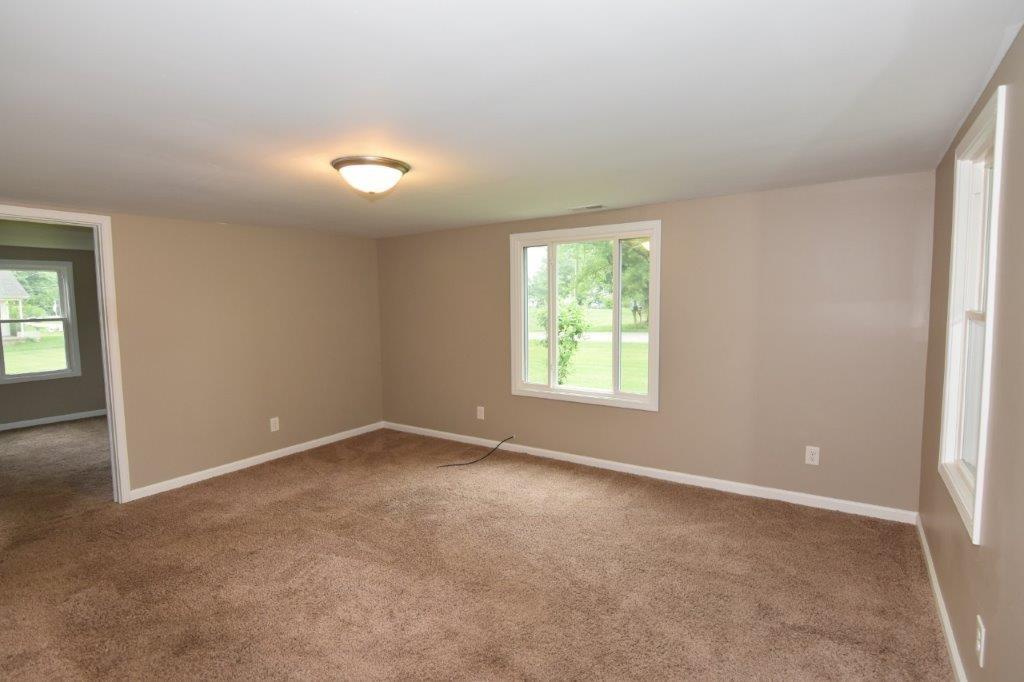 436 Patterson Road Columbus, IN 47203 - Photo 3 of 23 Gallery Image 3