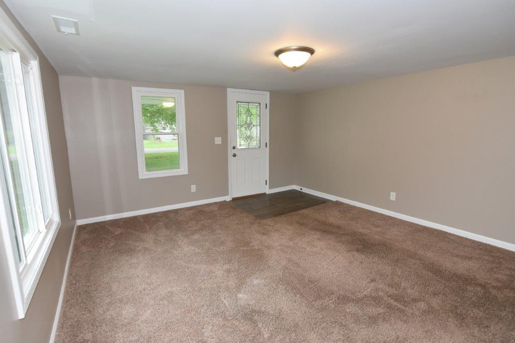 436 Patterson Road Columbus, IN 47203 - Photo 5 of 23 Gallery Image 5