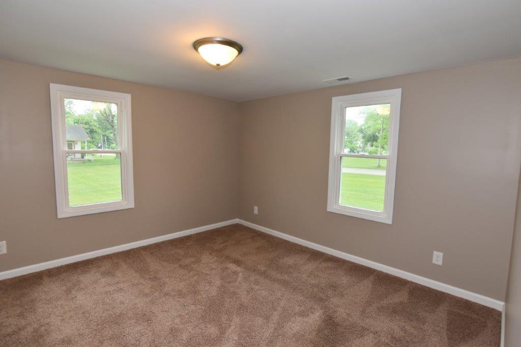 436 Patterson Road Columbus, IN 47203 - Photo 6 of 23 Gallery Image 6