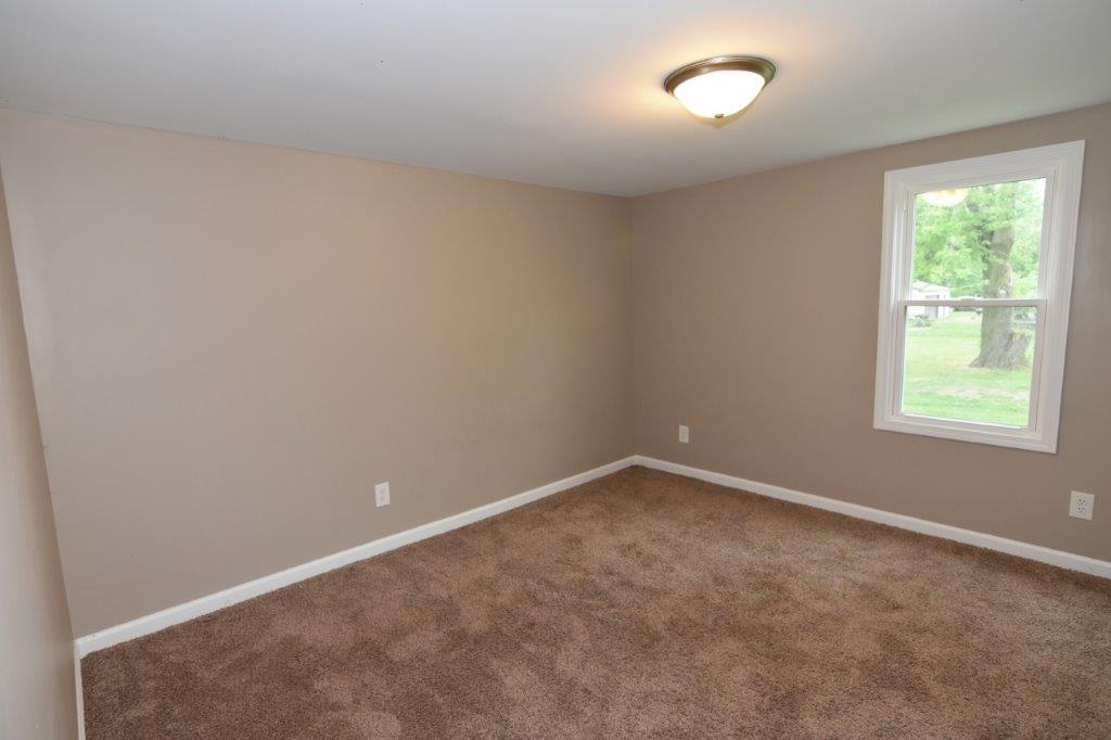 436 Patterson Road Columbus, IN 47203 - Photo 10 of 23 Gallery Image 10