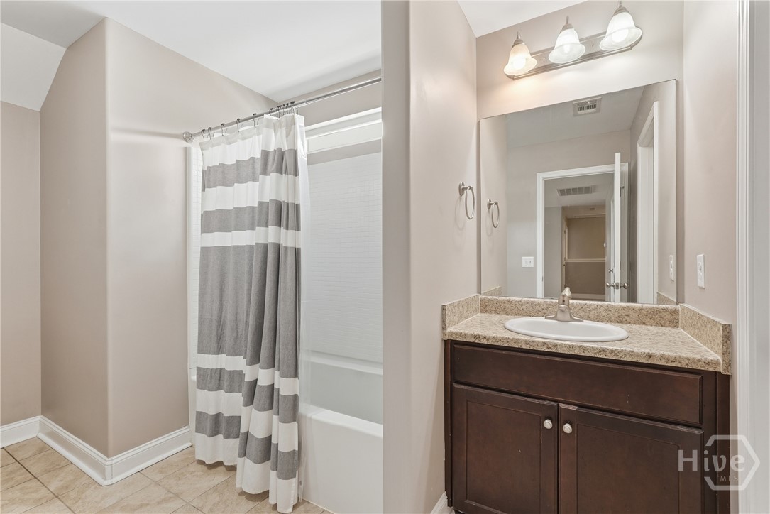 105 Aquaduct Drive Rincon, GA 31326 - Photo 41 of 44 Upstairs bathroom2