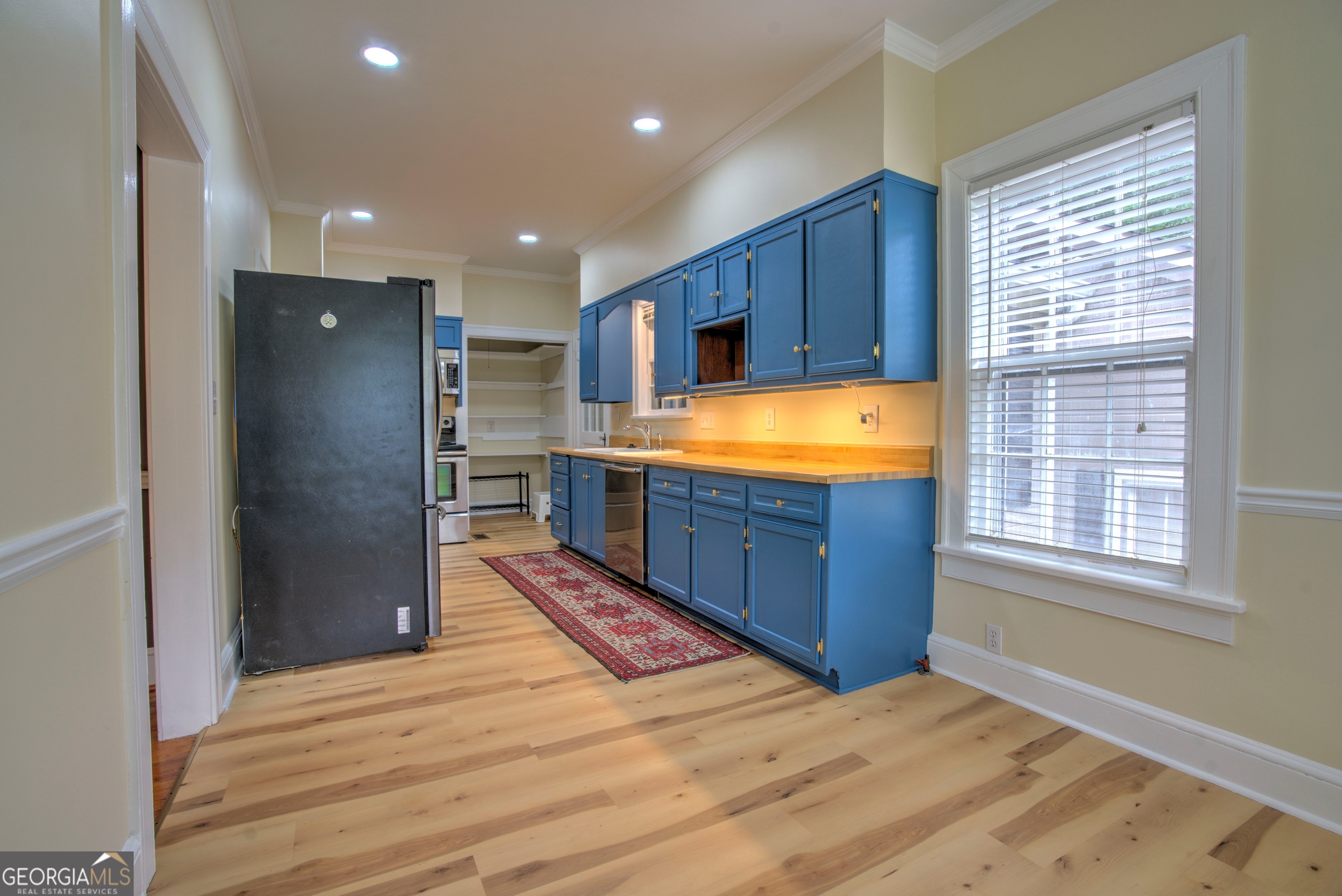 19 Berckmans Lane Southwest Rome, GA 30165 - Photo 11 of 32 a view of kitchen with stainless steel appliances granite countertop a refrigerator and a sink