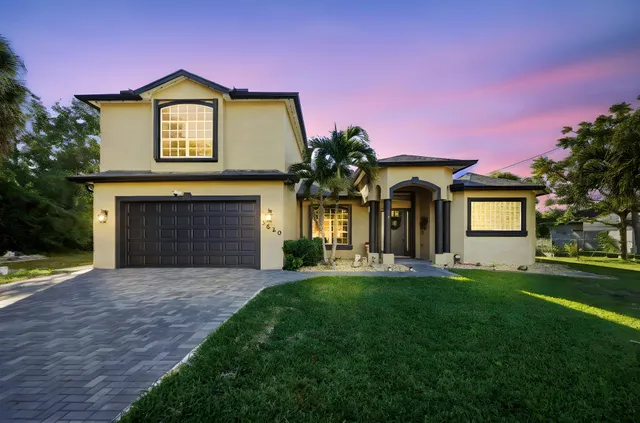 $619,900 | 3820 Southwest Cheribon Street, Port St. Lucie, FL 34953