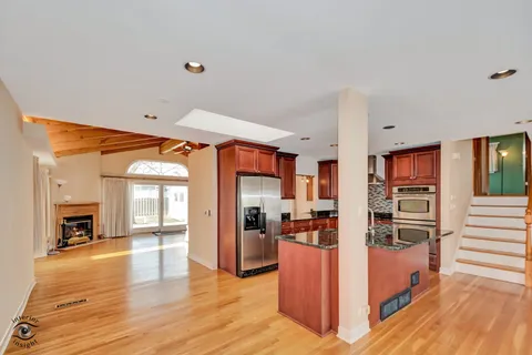 $625,000 | 2815 Helen Drive, Glenview, IL 60025