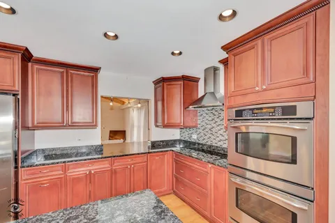 $625,000 | 2815 Helen Drive, Glenview, IL 60025