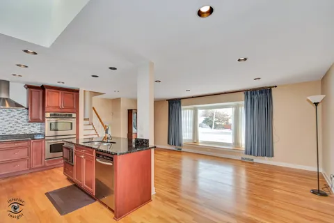 $625,000 | 2815 Helen Drive, Glenview, IL 60025