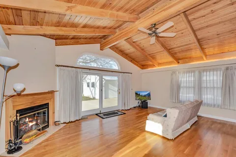 $625,000 | 2815 Helen Drive, Glenview, IL 60025