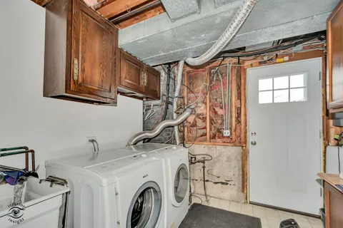 $625,000 | 2815 Helen Drive, Glenview, IL 60025