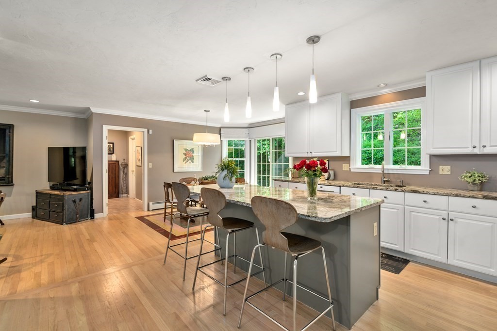 29 Coventry Road Holden, MA 01520 - Photo 8 of 27 Gallery Image 8