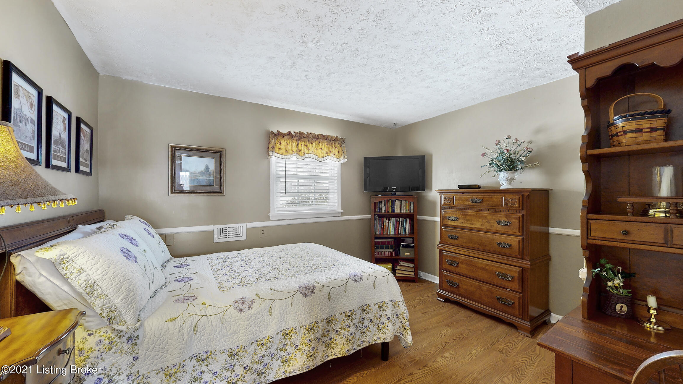 10105 St Rene Road Louisville, KY 40299 - Photo 19 of 37 10105 Saint Rene Road-1019
