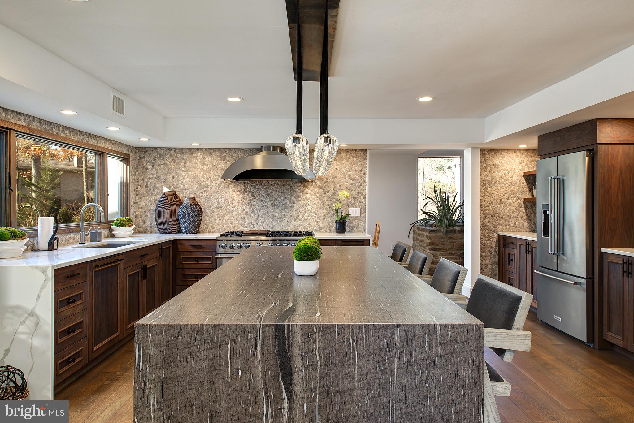 11103 Wedge Drive Reston, VA 20190 - Photo 2 of 41 Exquisite updated kitchen with quartz countertops!