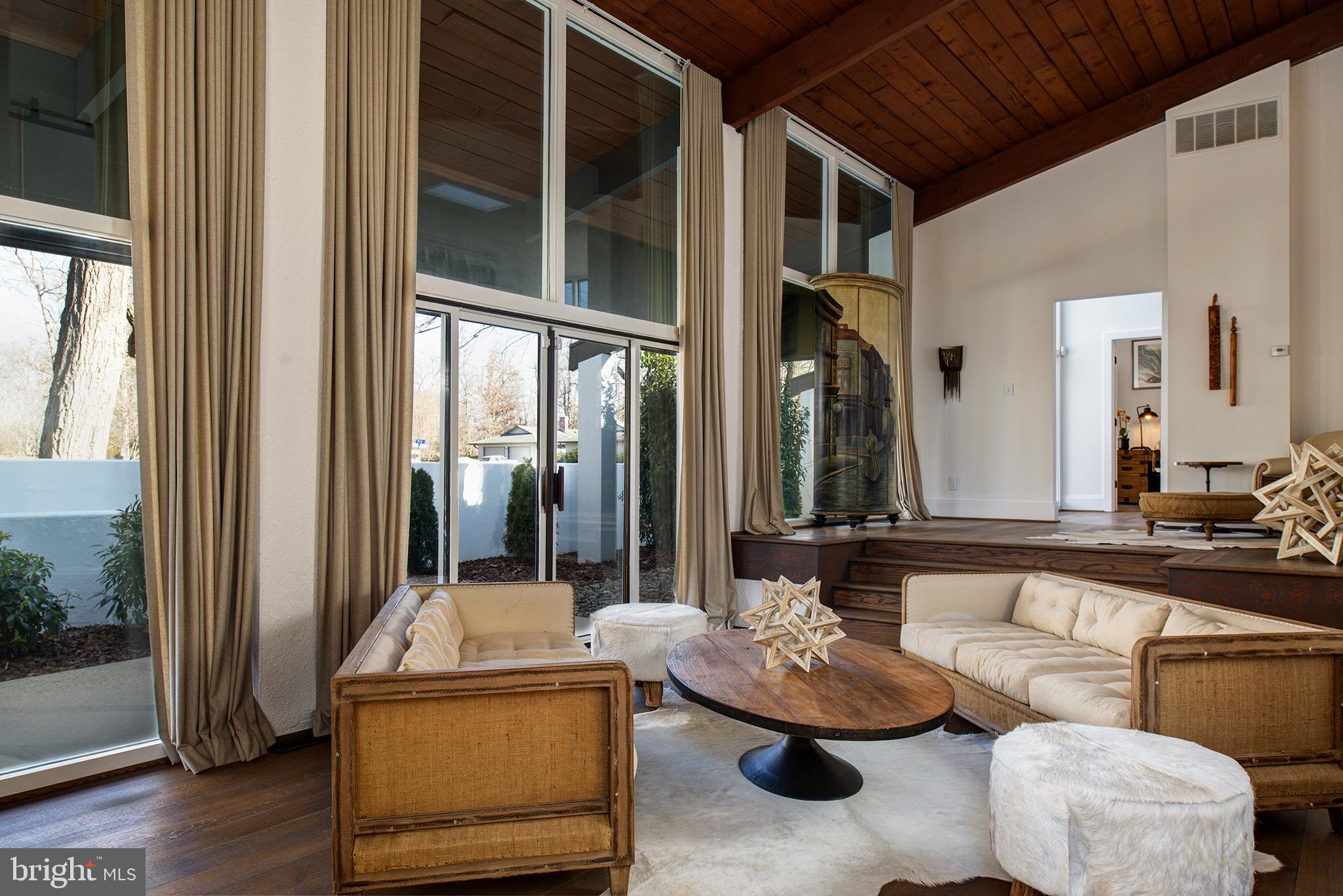 11103 Wedge Drive Reston, VA 20190 - Photo 20 of 41 Front patio courtyard off of living room