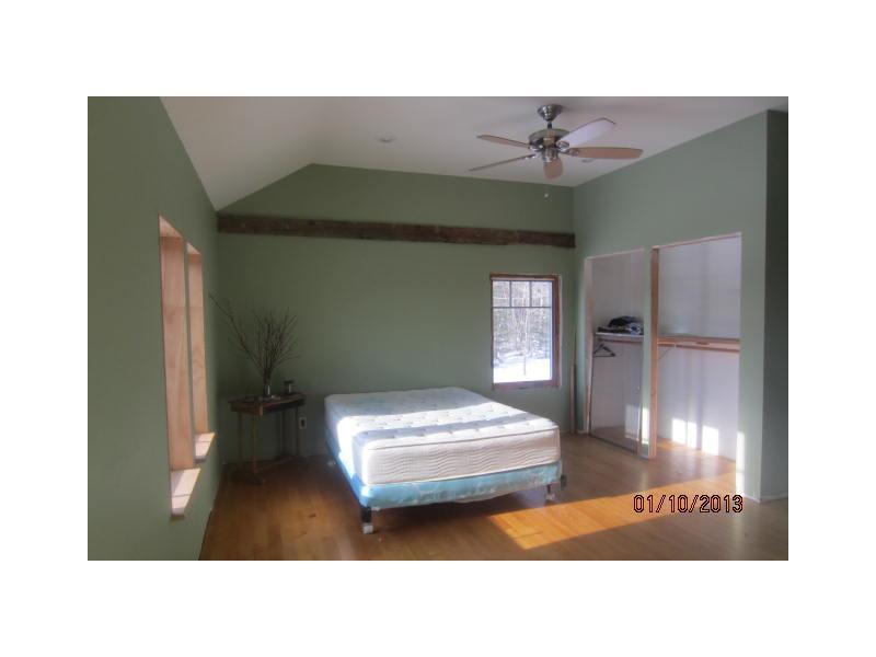 672 Gardiner Road Dresden, ME 04342 - Photo 17 of 35 Master Bedroom.